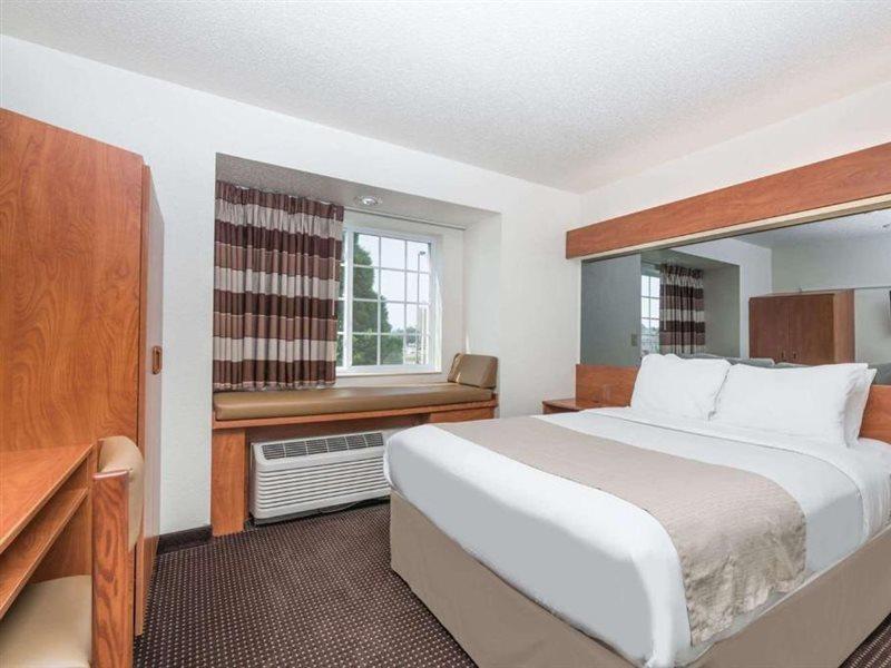 Microtel Inn & Suites By Wyndham Rice Lake Exterior photo