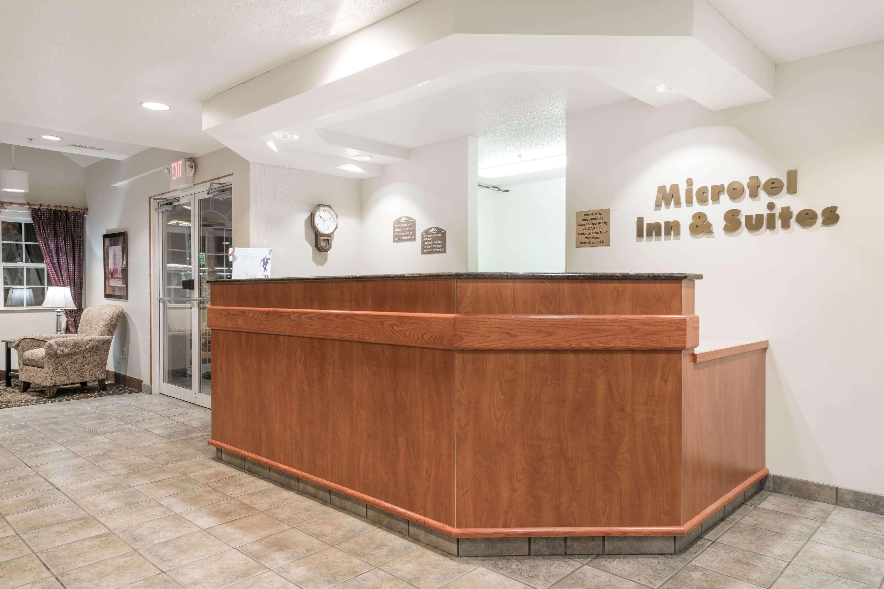 Microtel Inn & Suites By Wyndham Rice Lake Exterior photo